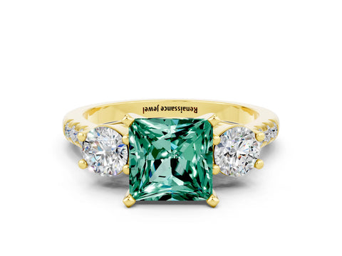 Yellow gold Three-Stone Princess Cut Green Sapphire Pavé Band with Four-Prong Setting