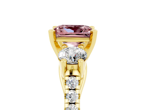 Yellow gold Three-Stone Princess Cut Morganite Pavé Band with Four-Prong Setting_5