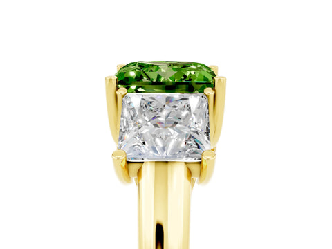 Yellow gold Three-Stone Princess Cut Peridot Engagement Ring with Prong Setting_5