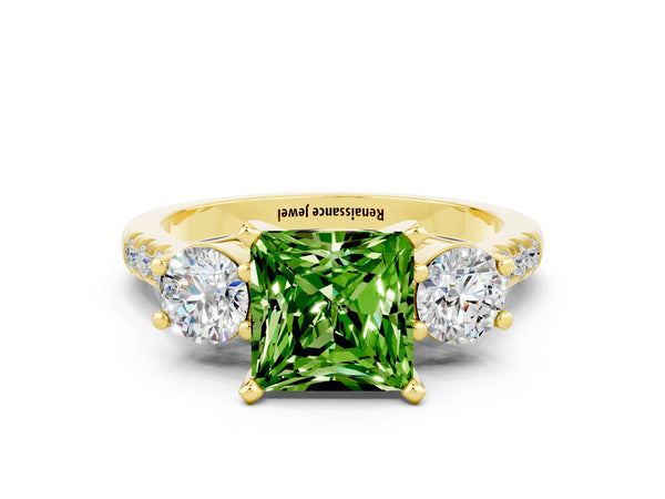 Yellow gold Three-Stone Princess Cut Peridot Pavé Band with Four-Prong Setting
