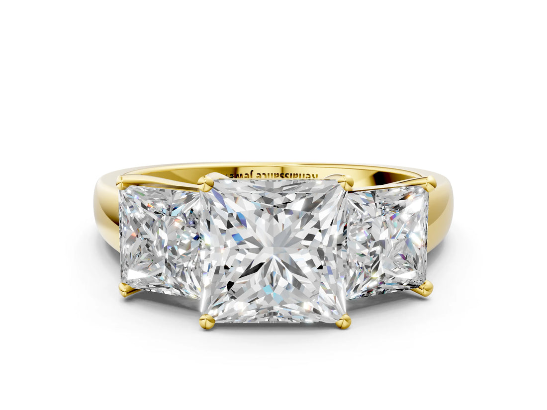 Yellow gold Three-Stone Princess Cut Solitaire Ring with Classic Prong Setting_3