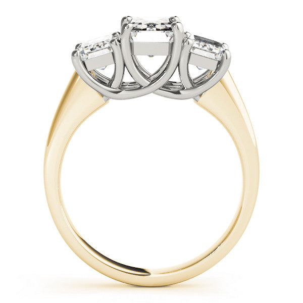 Yellow gold Three-Stone Radiant Cut Diamond Ring with Prong Setting and Classic Band