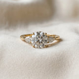 Yellow gold Three-Stone Round Brilliant Diamond Solitaire Ring with Tapered Band and Four-Prong Setting_74