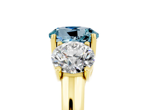 Yellow gold Three-Stone Round Cut Aquamarine Engagement Ring with Prong Setting_5