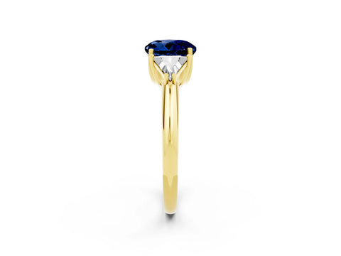 Yellow gold Three-Stone Round Cut Cut Diamond Ring with Trillion Side Stones and Four-Prong Setting_2