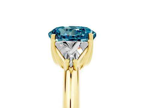 Yellow gold Three-Stone Round Cut Cut Diamond Ring with Trillion Side Stones and Four-Prong Setting_5