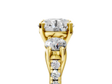 Yellow gold Three-Stone Round Cut Diamond Pavé Band with Four-Prong Setting_42