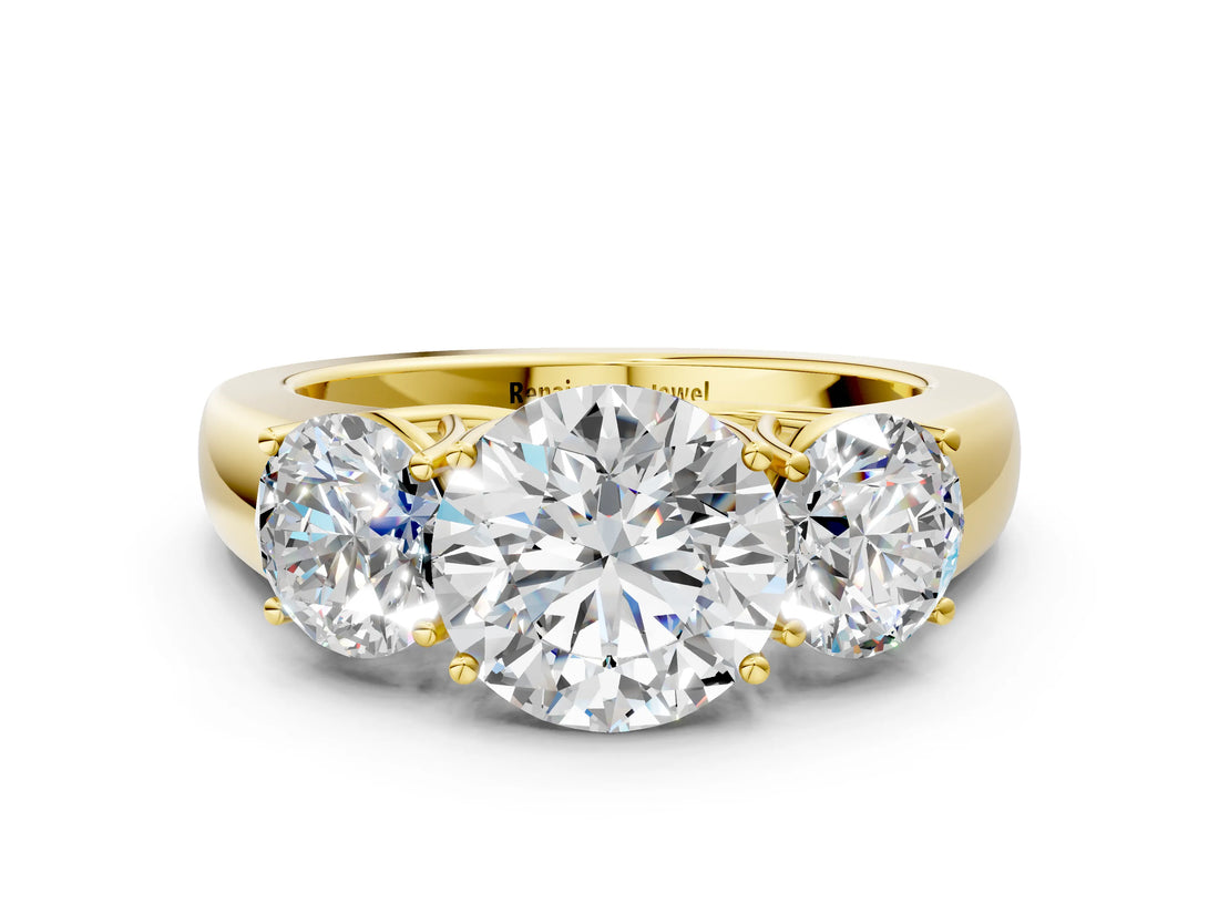 Yellow gold Three-Stone Round Cut Diamond Ring with Prong Setting and Classic Band_3