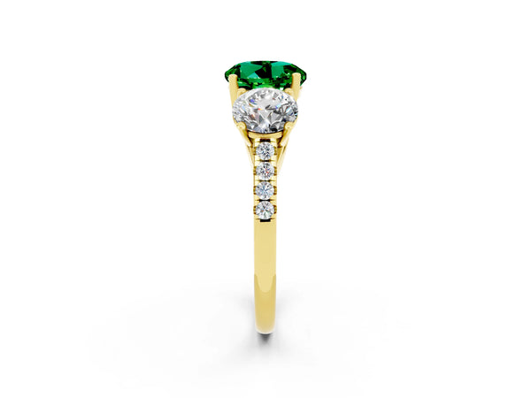 Yellow gold Three-Stone Round Cut Emerald Ring with Round  Pavé Band and Prong Setting