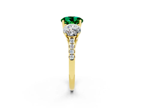 Yellow gold Three-Stone Round Cut Emerald Ring with Pavé Band and Prong Setting_14