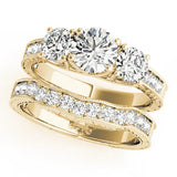 Yellow gold Three-Stone Round Cut Pavé Band with Prong Setting 1