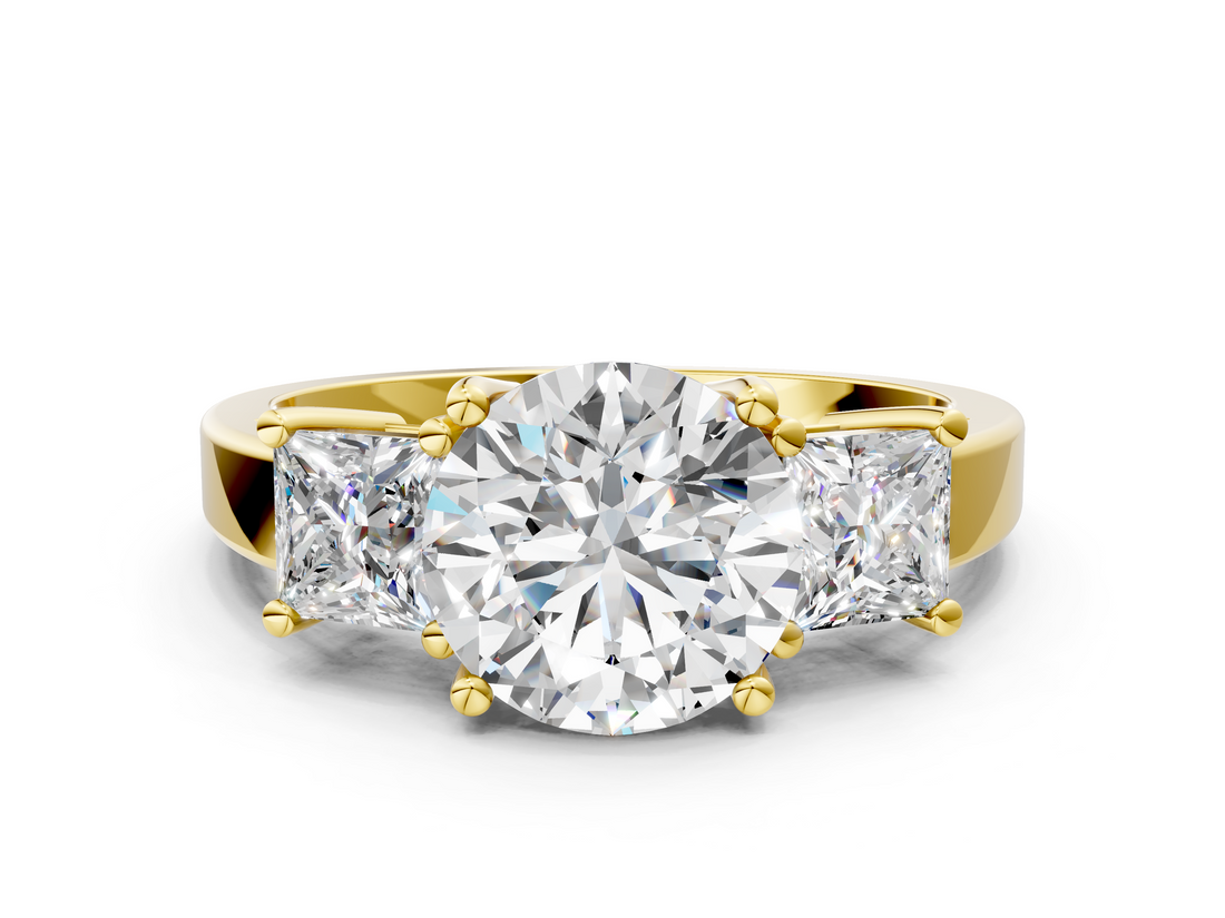 Yellow gold Three-Stone Round Cut Solitaire Ring with Prong Setting_3