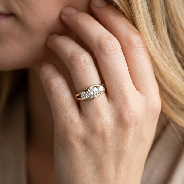 Yellow gold Three-Stone Round Diamond Split Shank Prong Setting Ring