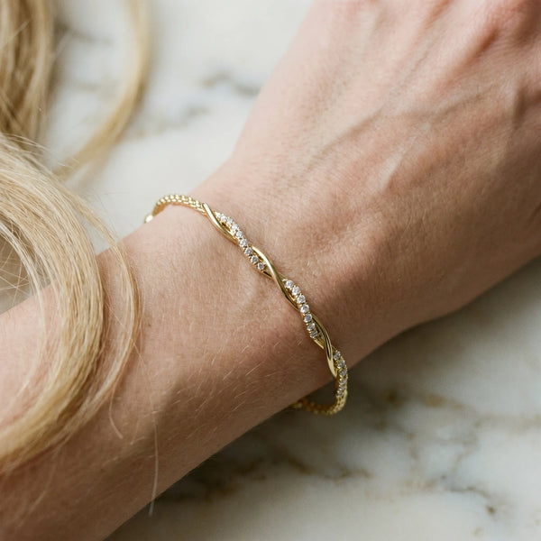 Yellow gold Twisted Diamond Round-Cut Cable Chain Bracelet with Bezel Setting