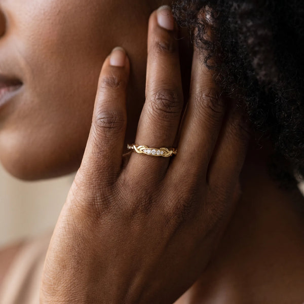 Yellow gold Twisted Marquise Diamond Pavé Band with Shared Prong Setting