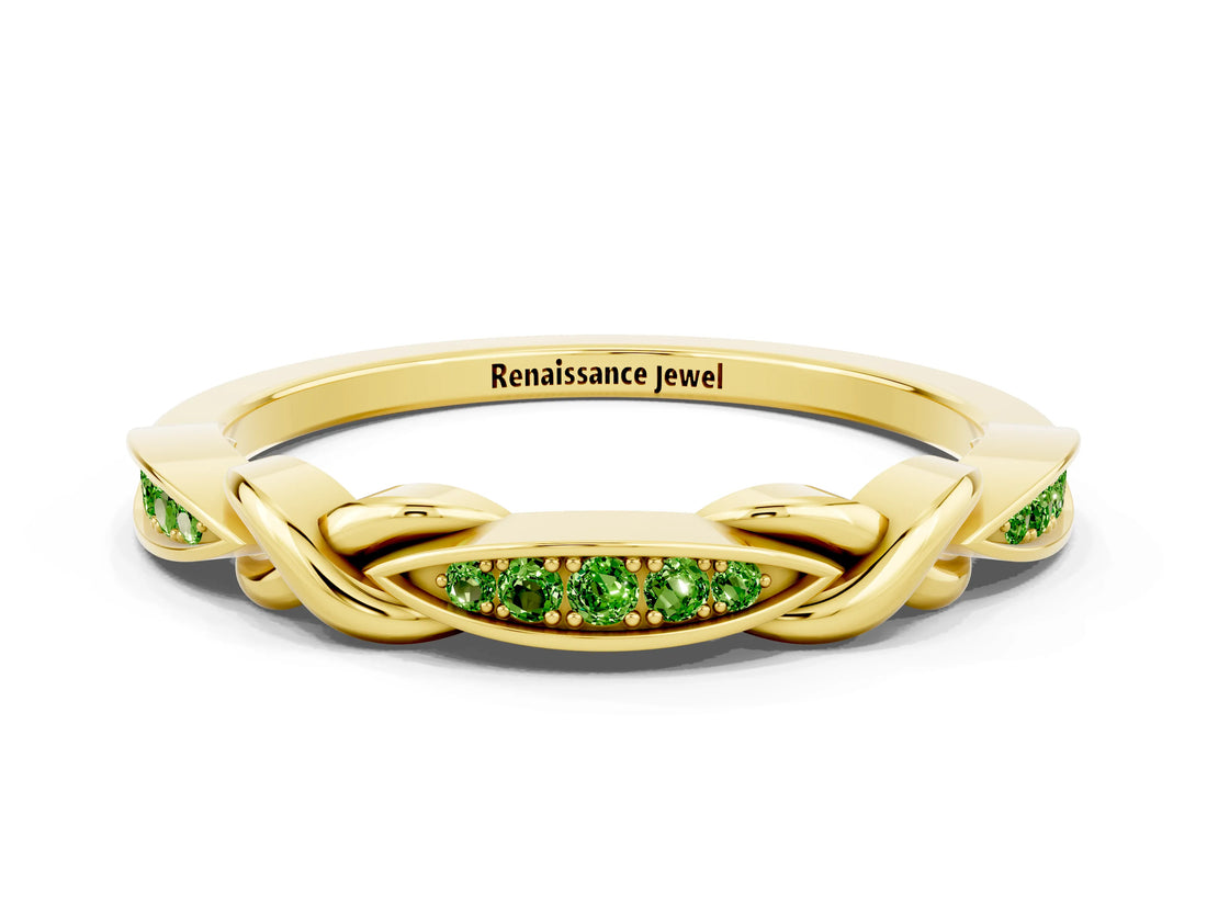 Yellow gold Twisted Peridot Marquise Pavé Band with Shared Prong Setting_6