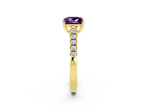 Yellow gold {shape_name} Amethyst Solitaire Ring with Pavé Band and Four-Prong Setting_2