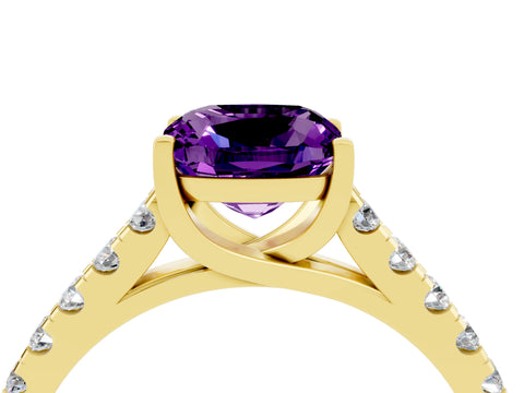 Yellow gold {shape_name} Amethyst Solitaire Ring with Pavé Band and Four-Prong Setting_4