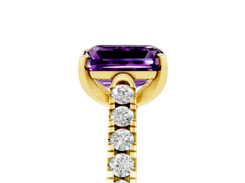 Yellow gold {shape_name} Amethyst Solitaire Ring with Pavé Band and Four-Prong Setting_5