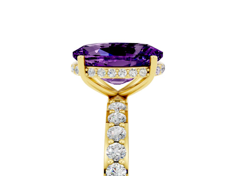 Yellow gold {shape_name} Amethyst Solitaire Ring with Pavé Band and Hidden Halo_5