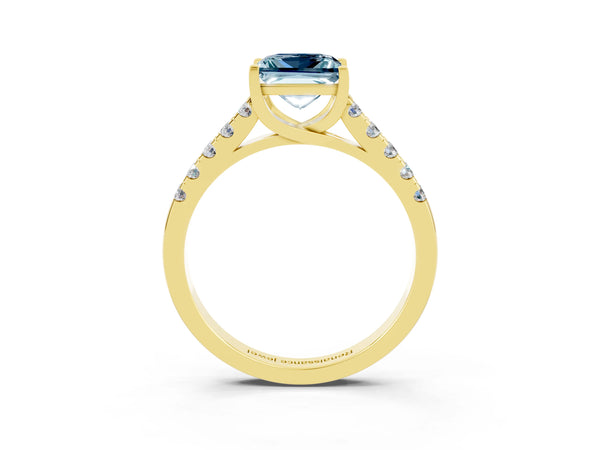Yellow gold Princess Cut Aquamarine Pavé Band Solitaire Ring with Prong Setting