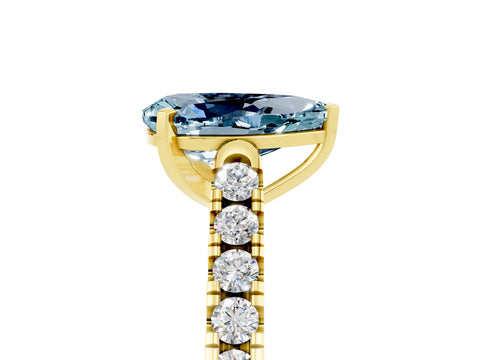 Yellow gold {shape_name} Aquamarine Solitaire Ring with Pavé Band and Four-Prong Setting_5