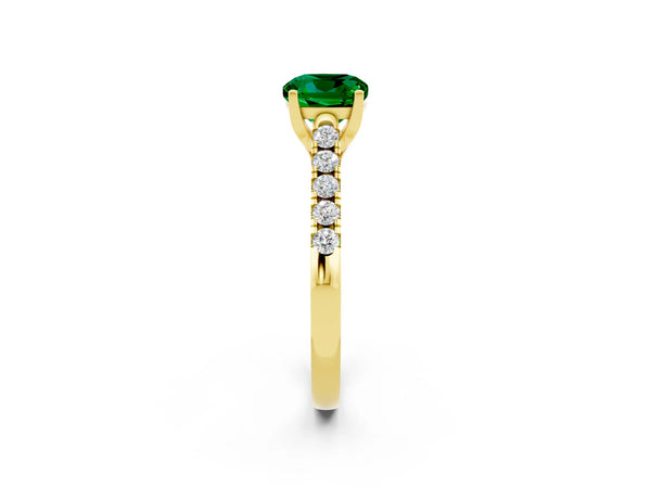 Yellow gold Cushion Cut Emerald Pavé Band Solitaire Ring with Prong Setting