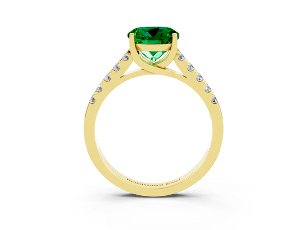 Yellow gold Round Cut Emerald Pavé Band Solitaire Ring with Prong Setting