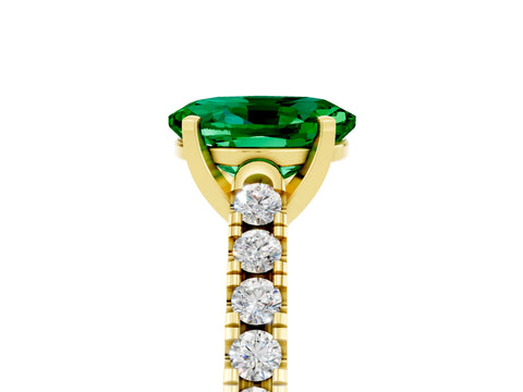 Yellow gold {shape_name} Emerald Solitaire Ring with Pavé Band and Four-Prong Setting_5