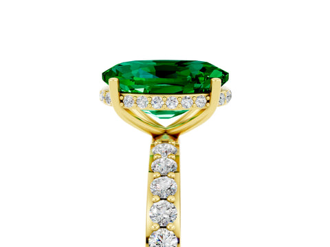 Yellow gold {shape_name} Emerald Solitaire Ring with Pavé Band and Hidden Halo_5