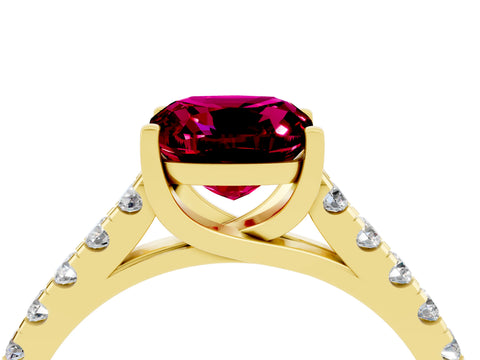Yellow gold {shape_name} Garnet Solitaire Ring with Pavé Band and Four-Prong Setting_4