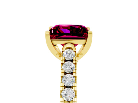 Yellow gold {shape_name} Garnet Solitaire Ring with Pavé Band and Four-Prong Setting_5