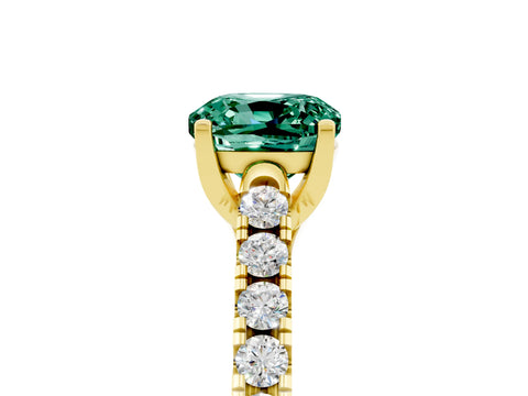 Yellow gold {shape_name} Green Sapphire Solitaire Ring with Pavé Band and Four-Prong Setting_5