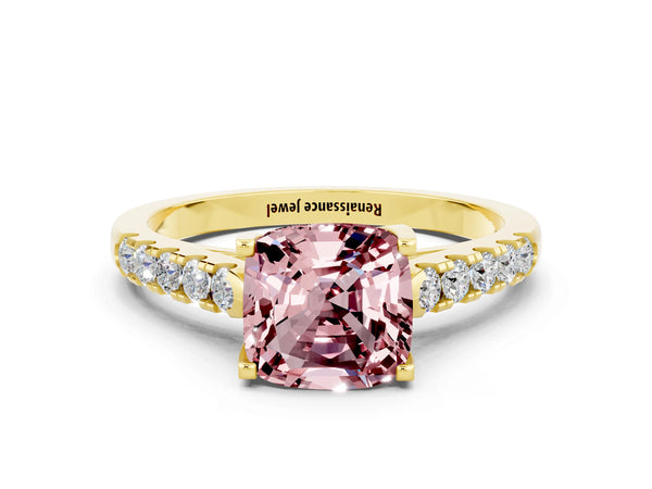 Yellow gold Cushion Cut Morganite Pavé Band Solitaire Ring with Prong Setting
