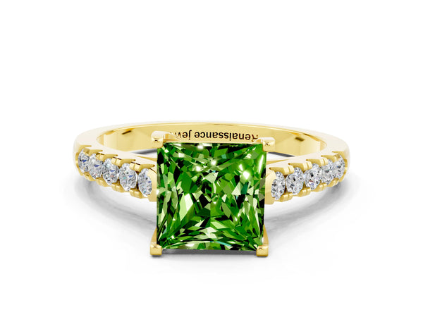 Yellow gold Princess Cut Peridot Pavé Band Solitaire Ring with Prong Setting