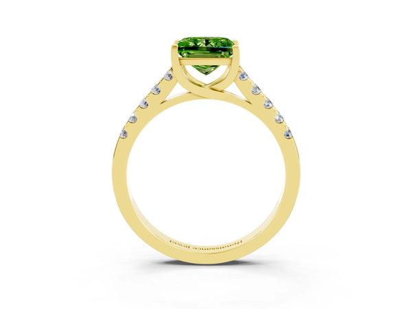 Yellow gold Princess Cut Peridot Pavé Band Solitaire Ring with Prong Setting