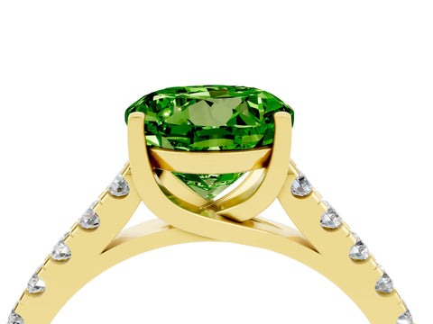 Yellow gold {shape_name} Peridot Solitaire Ring with Pavé Band and Four-Prong Setting_4