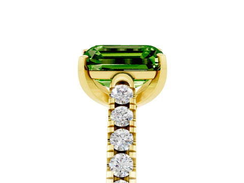 Yellow gold {shape_name} Peridot Solitaire Ring with Pavé Band and Four-Prong Setting_5