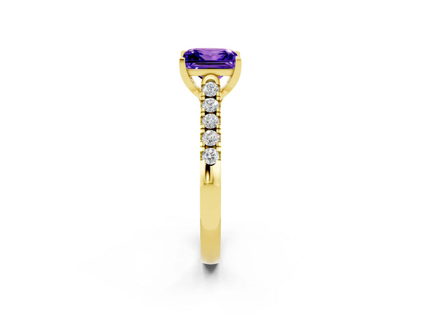 Yellow gold Princess Cut Tanzanite Pavé Band Solitaire Ring with Prong Setting