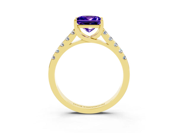 Yellow gold Princess Cut Tanzanite Pavé Band Solitaire Ring with Prong Setting
