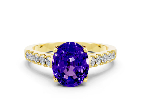 Yellow gold Oval Cut Tanzanite Pavé Band Solitaire Ring with Prong Setting
