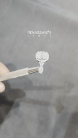White gold Oval Cut Diamond  Halo Twist Band Solitaire Prong Setting Ring