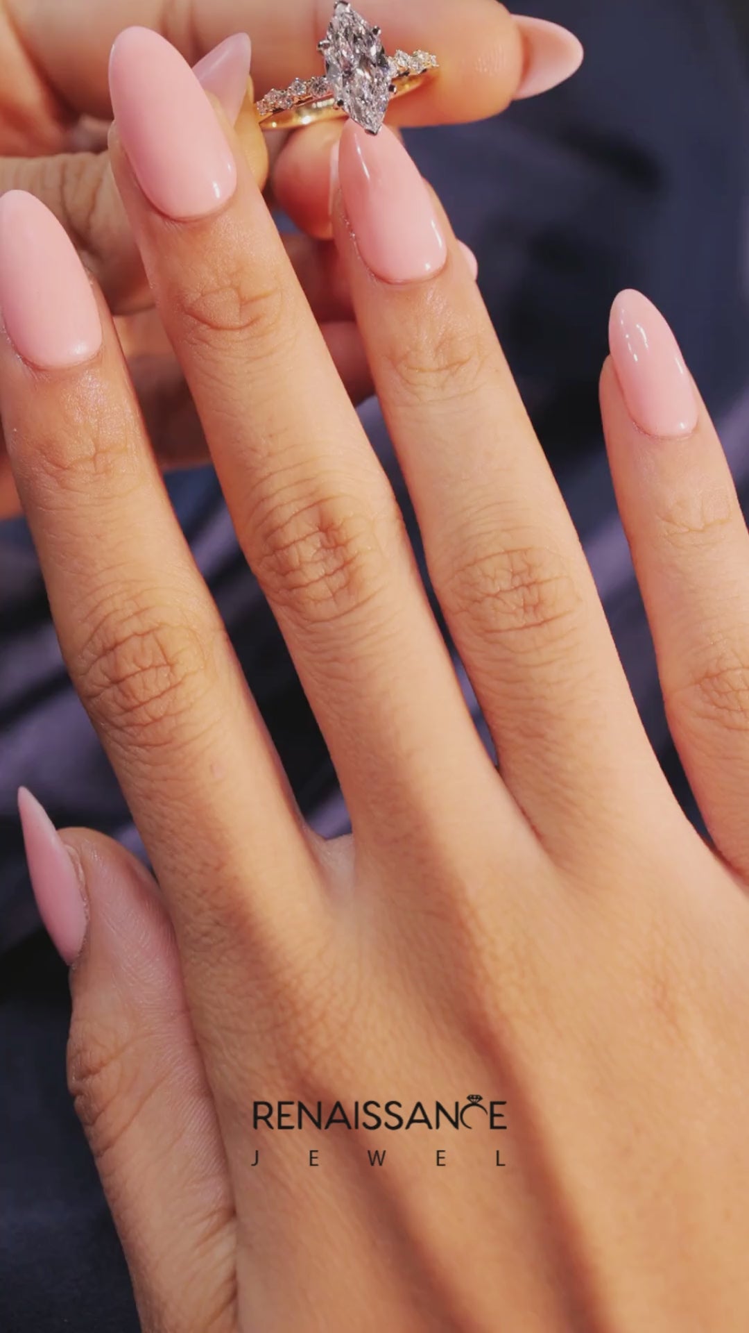 Yellow gold Marquise Diamond Cluster Prong-Set Solitaire Ring 4