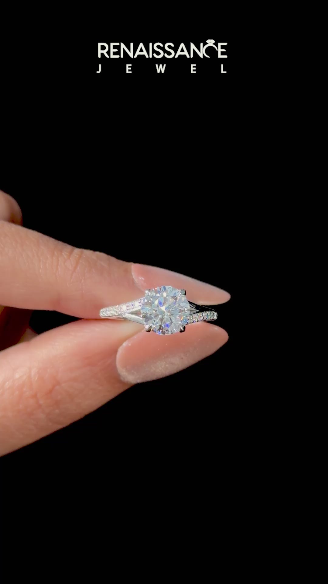 Silver Round Solitaire Pavé Band with Four-Prong Setting_41