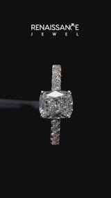 Yellow gold Cushion Cut Diamond Pavé Band Solitaire Ring with Prong Setting