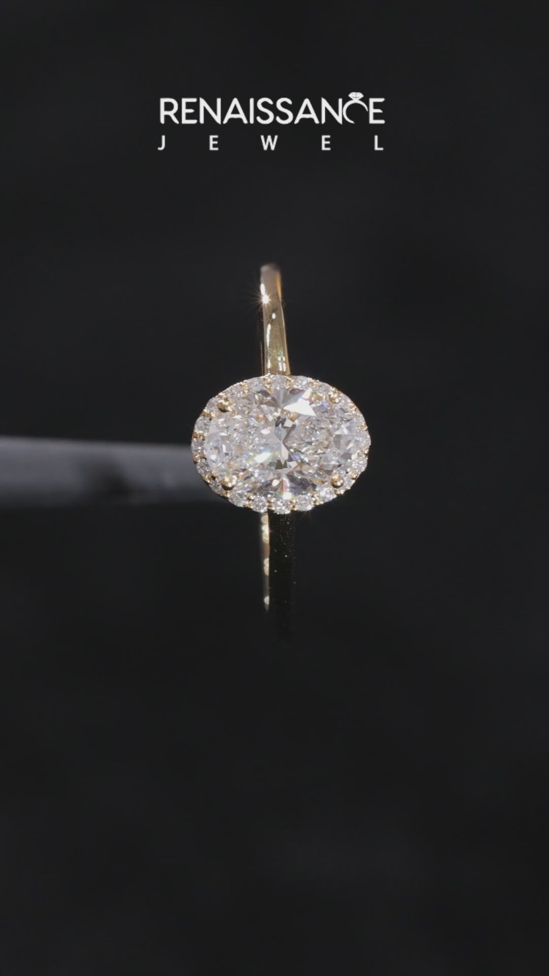 Yellow gold Oval Halo Diamond Ring with Solitaire Band and Prong Setting_6