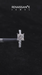 White gold Princess Cut Diamond Side Stone Solitaire Ring with Round  and Four-Prong Setting