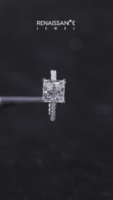 White gold Radiant Cut Diamond Pavé Band Solitaire Ring with Prong Setting