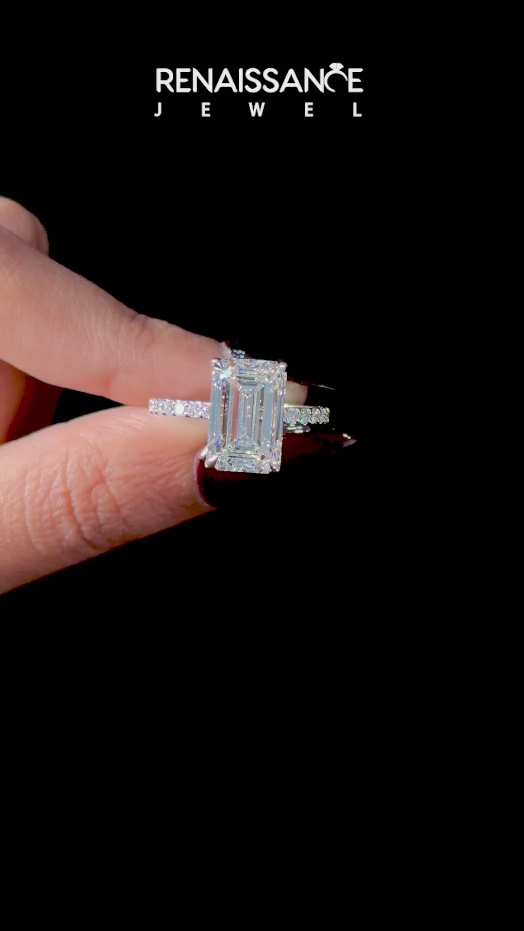 White gold Emerald Cut Diamond Ring with Pavé Band and Four-Prong Setting_44