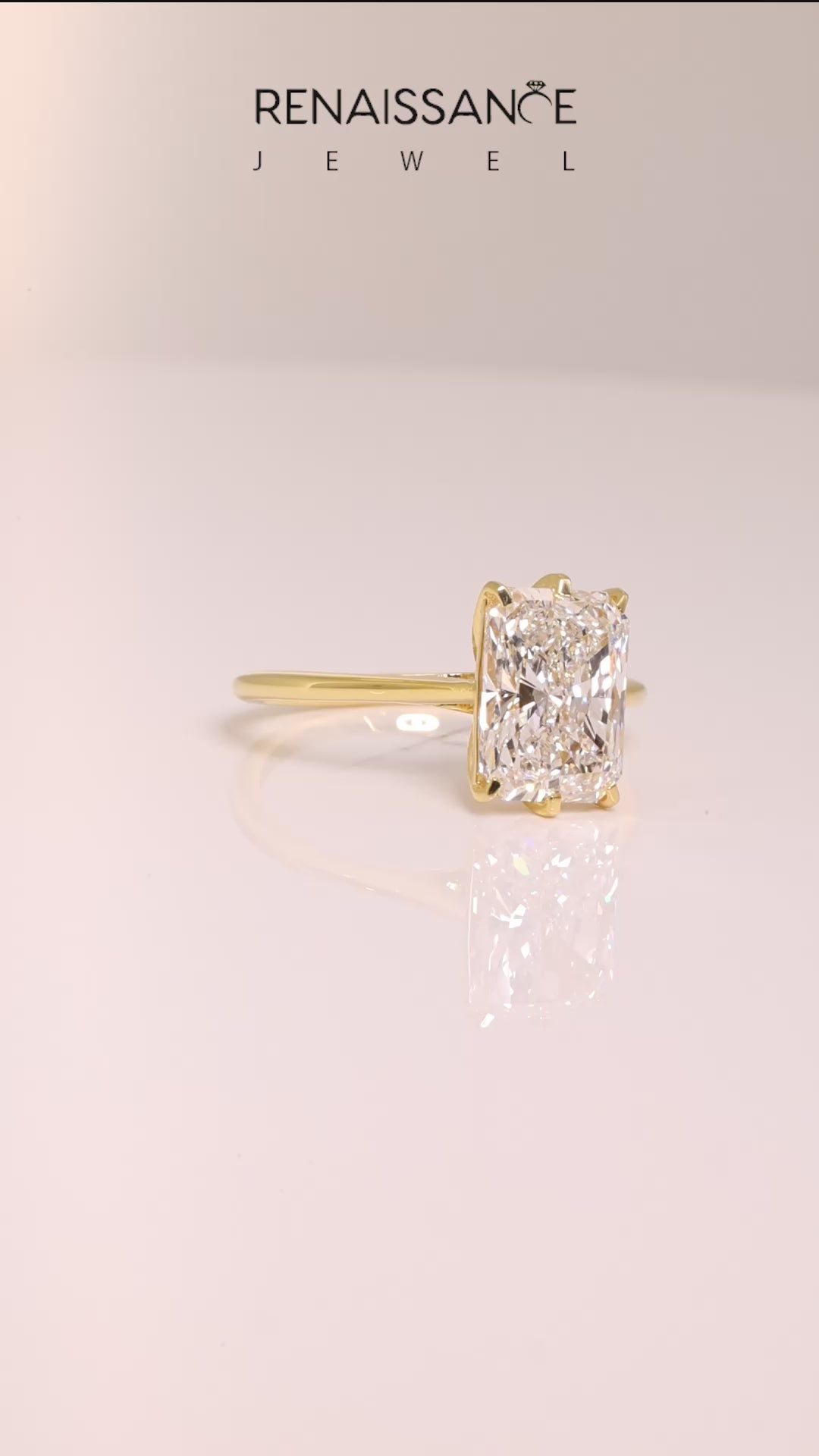 Yellow gold Radiant Cut Solitaire Diamond Ring with Flower-Prong Setting and Classic Band_124